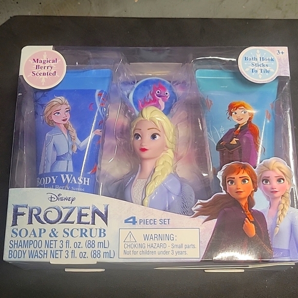 Disney's Frozen four piece set magical Berry scented shampoo and body wash - Picture 1 of 1